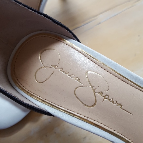 Shoes - Picture 2 of 6